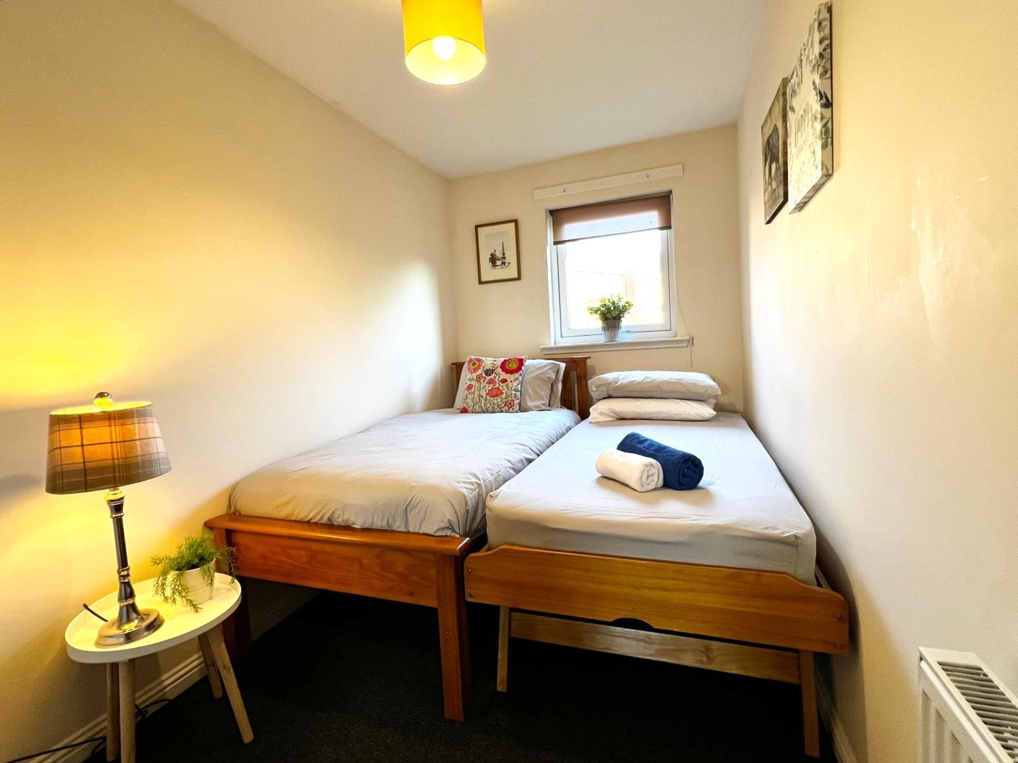格拉斯哥Stylish Modern Flat With Juliet Balcony & Parking公寓 外观 照片