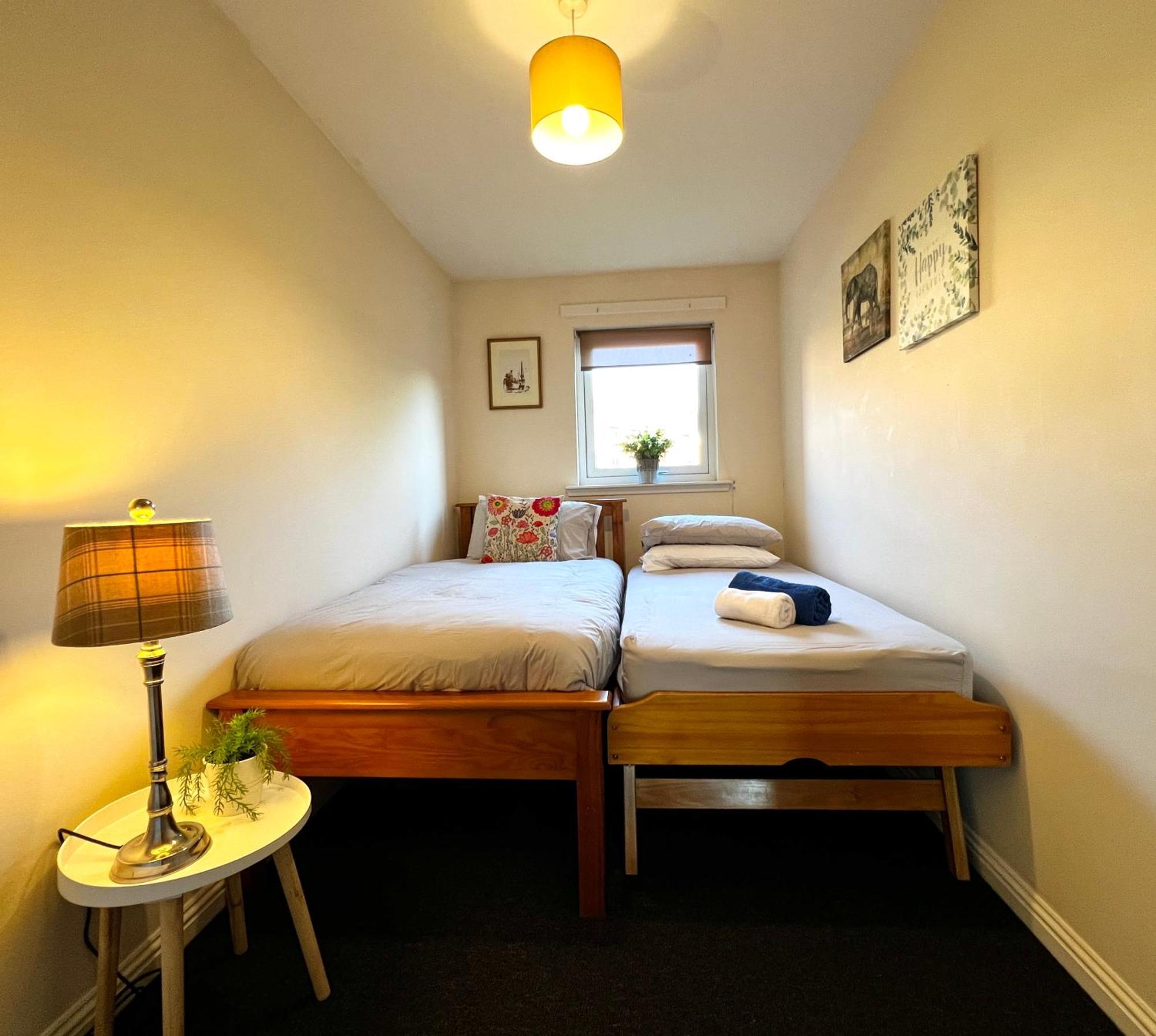格拉斯哥Stylish Modern Flat With Juliet Balcony & Parking公寓 外观 照片