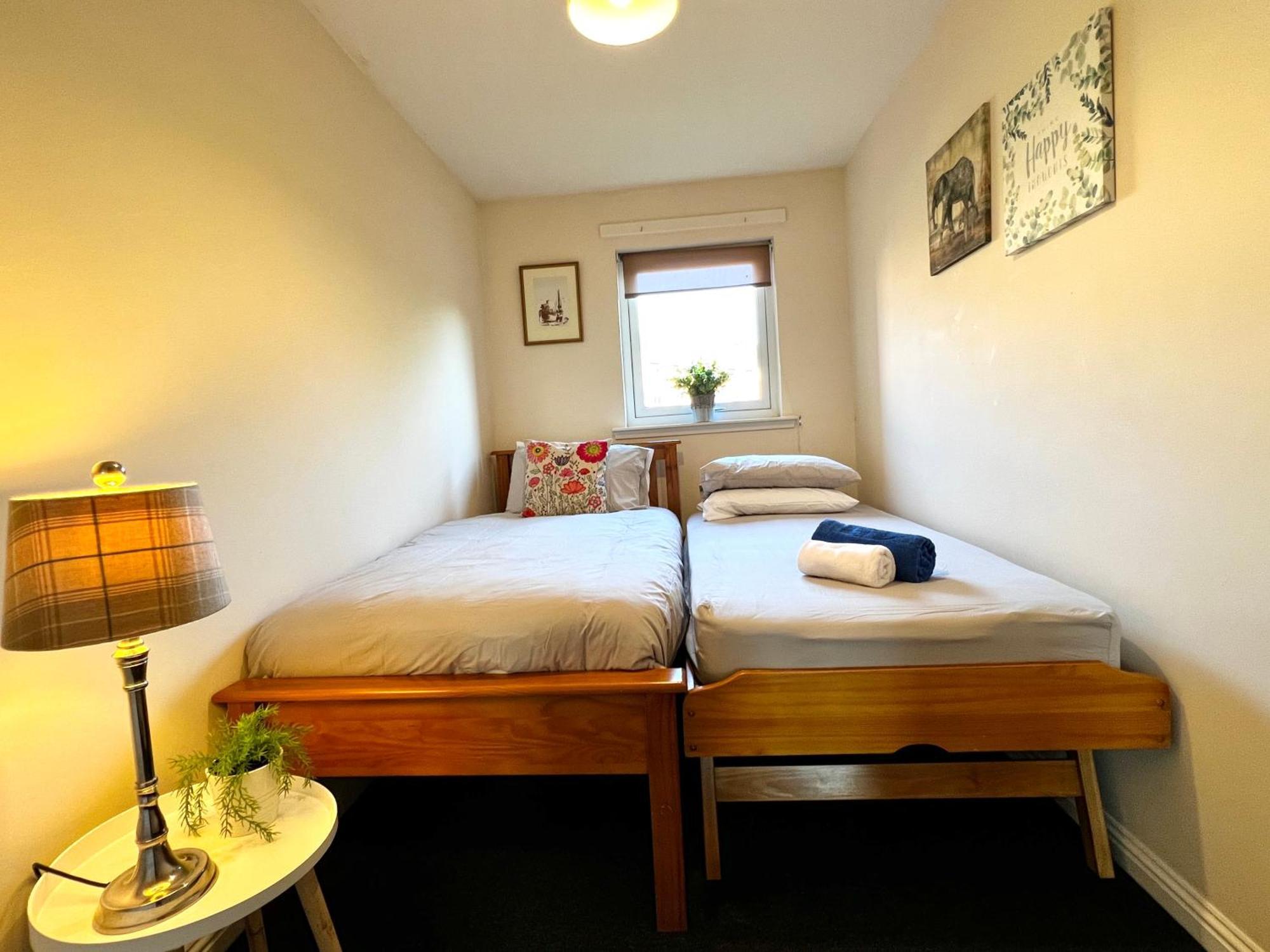 格拉斯哥Stylish Modern Flat With Juliet Balcony & Parking公寓 外观 照片